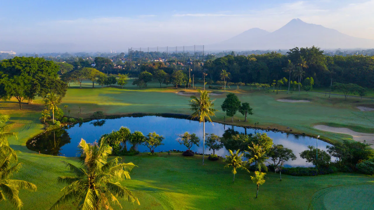 Hyatt-Regency-Yogyakarta-P083-Golf-Course.16x9